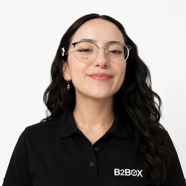 Juana León — Designer Brands